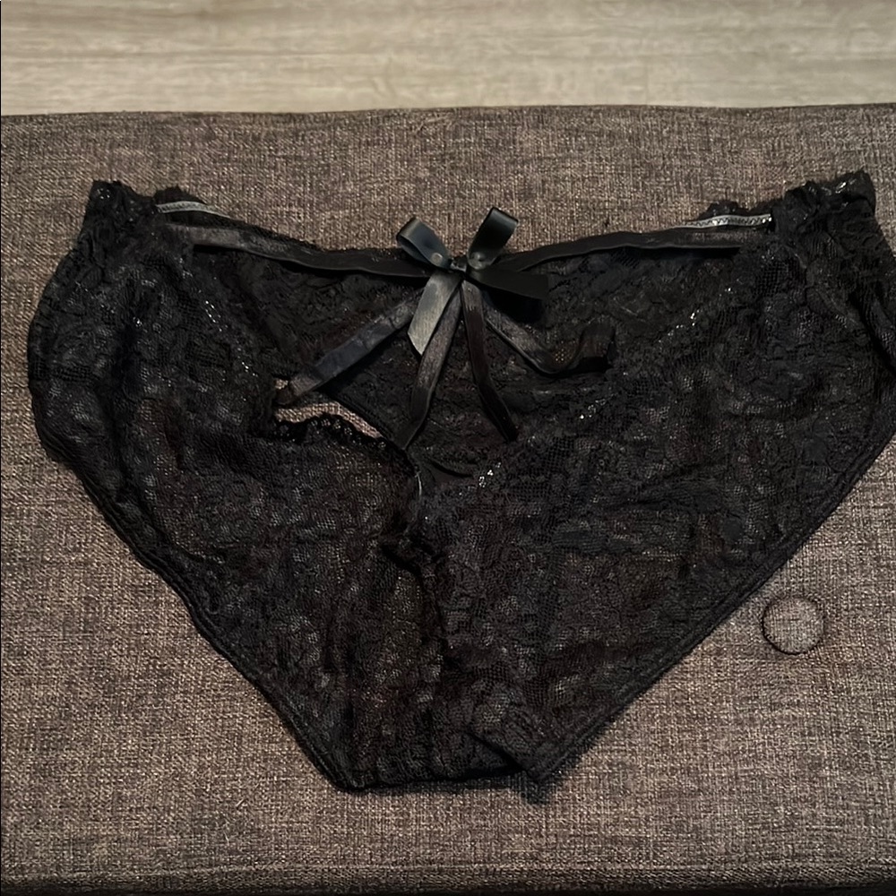 Elegant Black Lace Women's Intimate